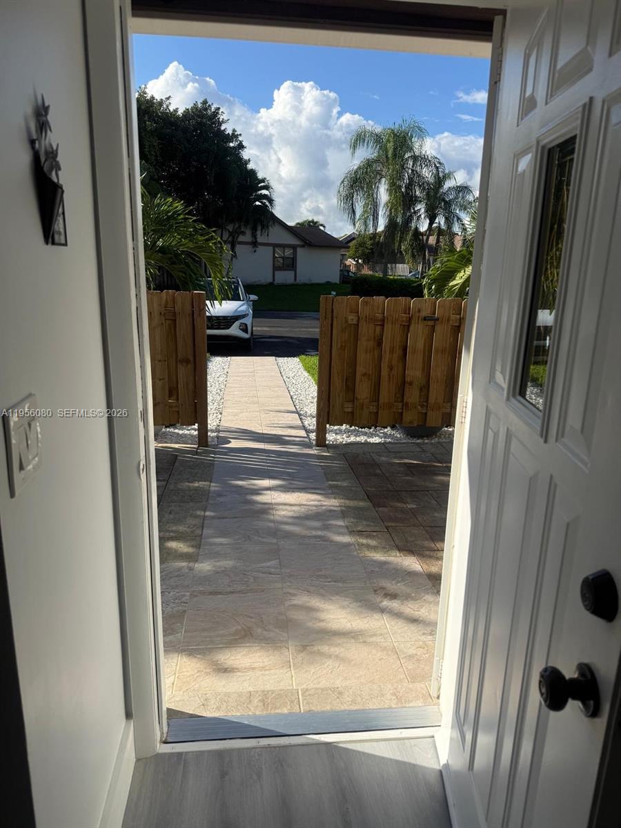 1327 Towhee Street Homestead, FL 33035 - Photo 5 of 31