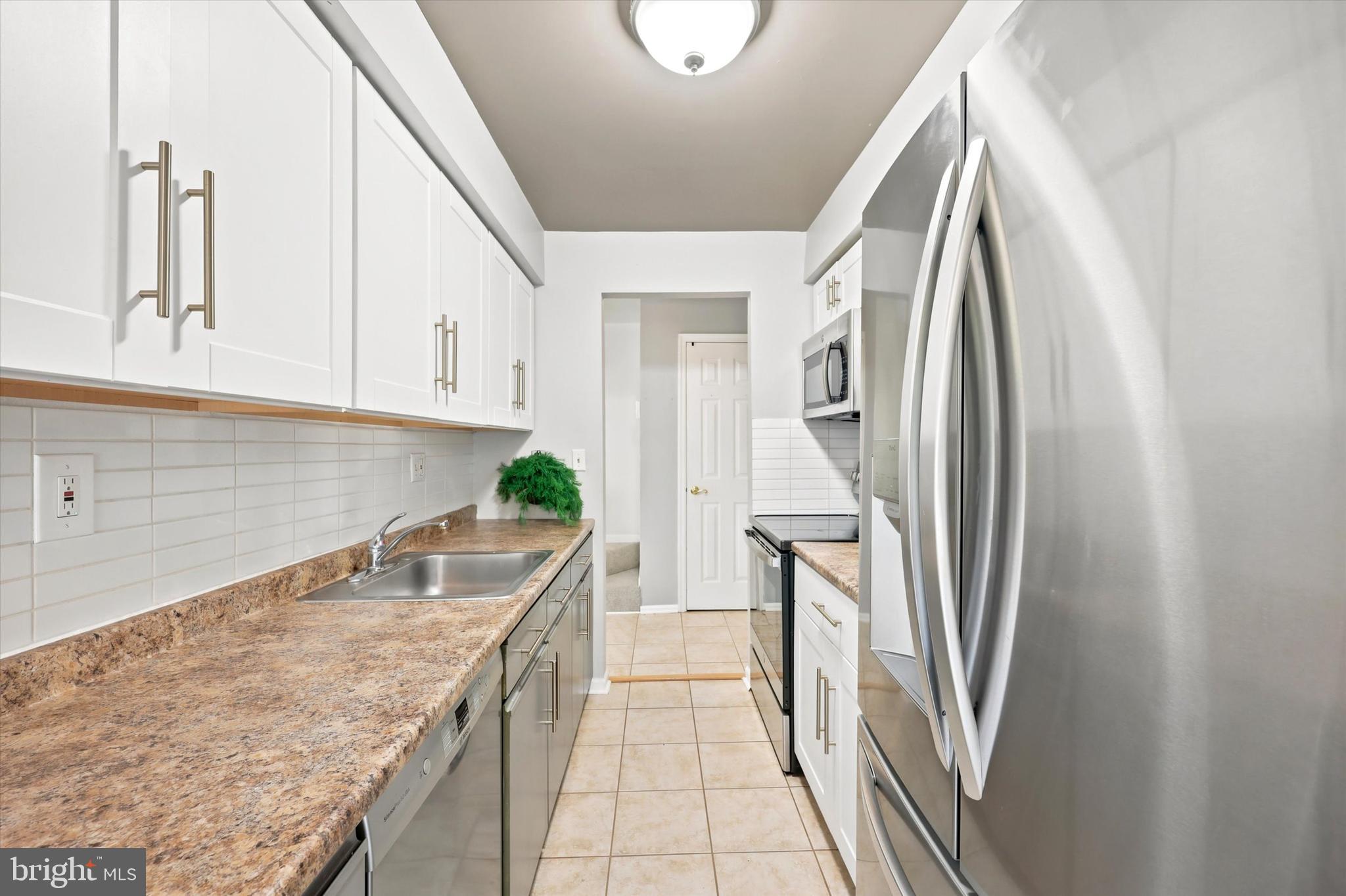 332 Washington Place, Unit 32 Chesterbrook, PA 19087 - Photo 10 of 25