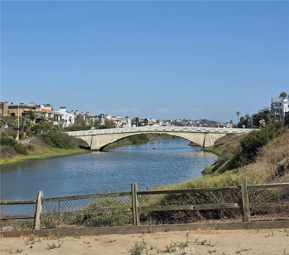 120 Hurricane Street, Unit 2 Marina del Rey, CA 90292 - Photo 4 of 47