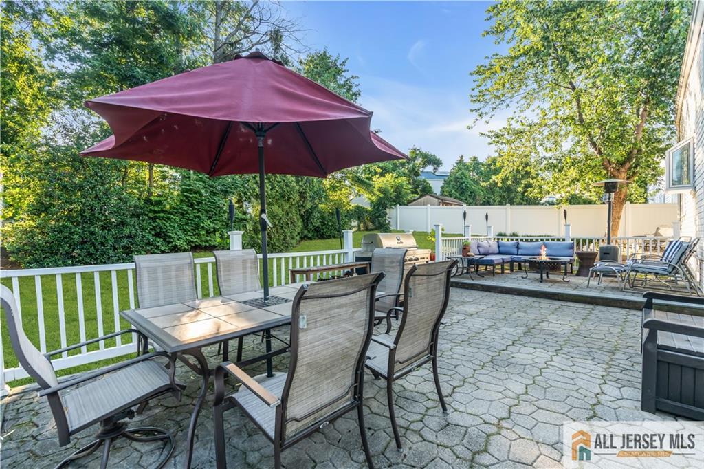 8 Smalley Road Edison, NJ 08817 - Photo 31 of 39