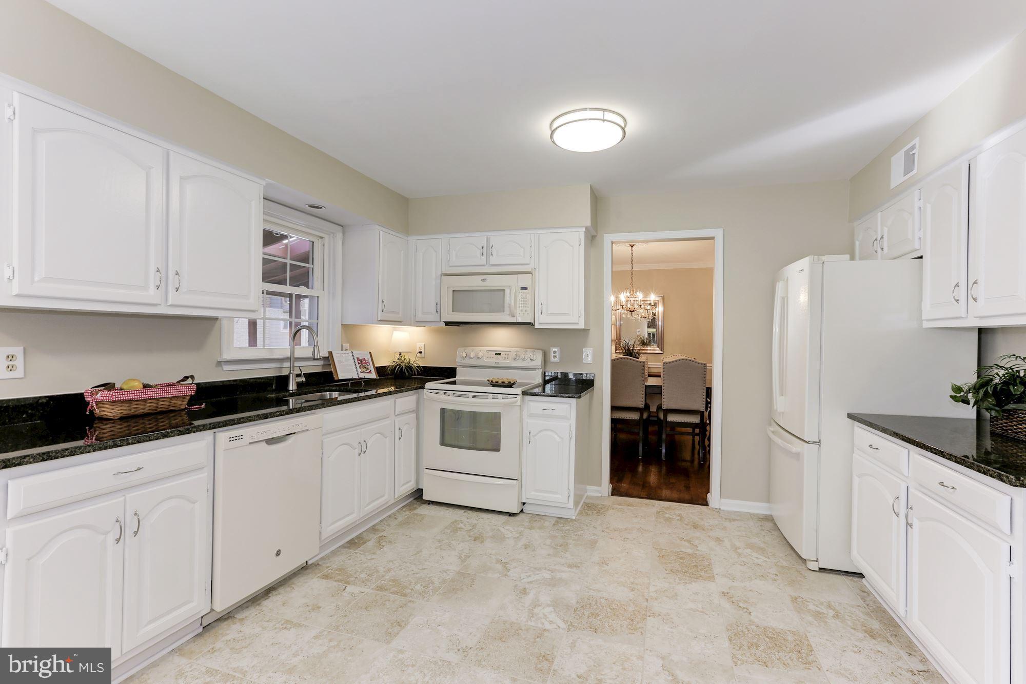 12304 Cannonball Road Fairfax, VA 22030 - Photo 11 of 30 Kitchen