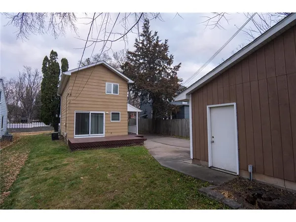 $2,000 | 38 Winona Street West, St. Paul, MN 55107