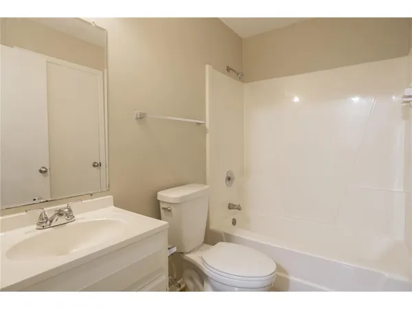 $2,000 | 38 Winona Street West, St. Paul, MN 55107