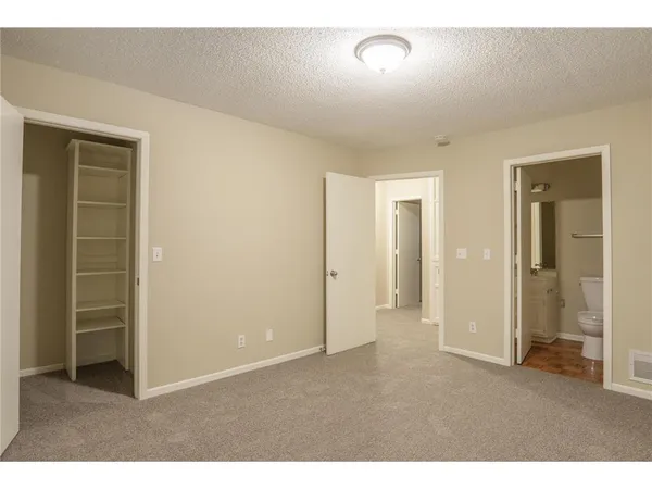 $2,000 | 38 Winona Street West, St. Paul, MN 55107