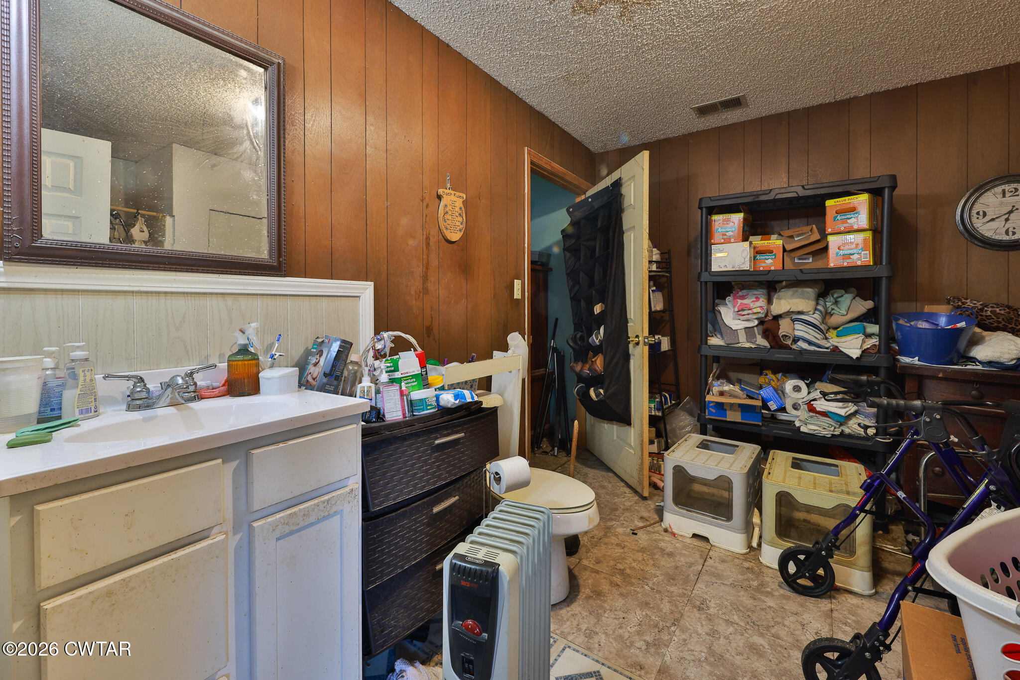 840 School Road Palmersville, TN 38241 - Photo 14 of 27 a kitchen that has a sink and a stove in it