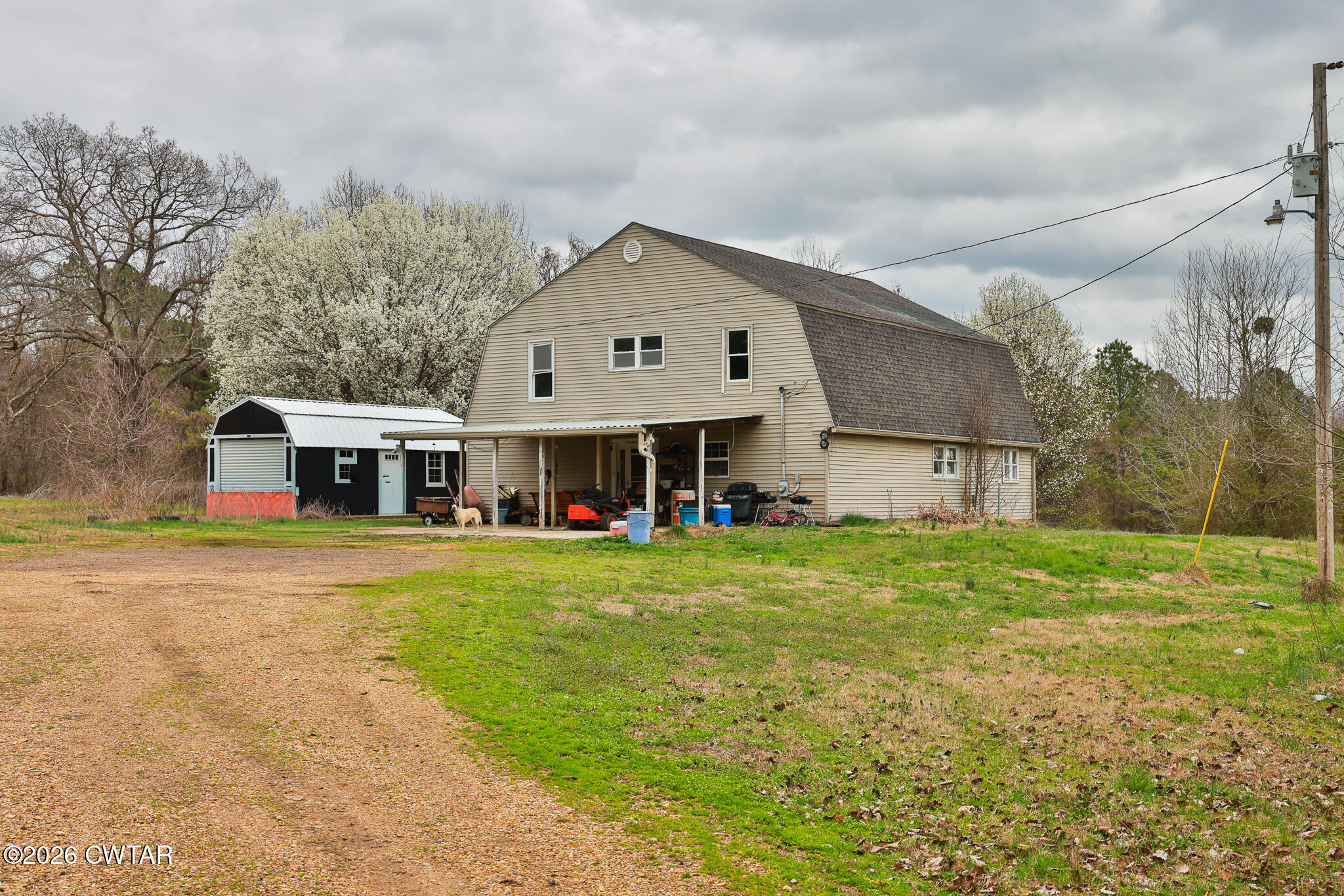 840 School Road Palmersville, TN 38241 - Photo 4 of 27 a front view of house with yard and trees