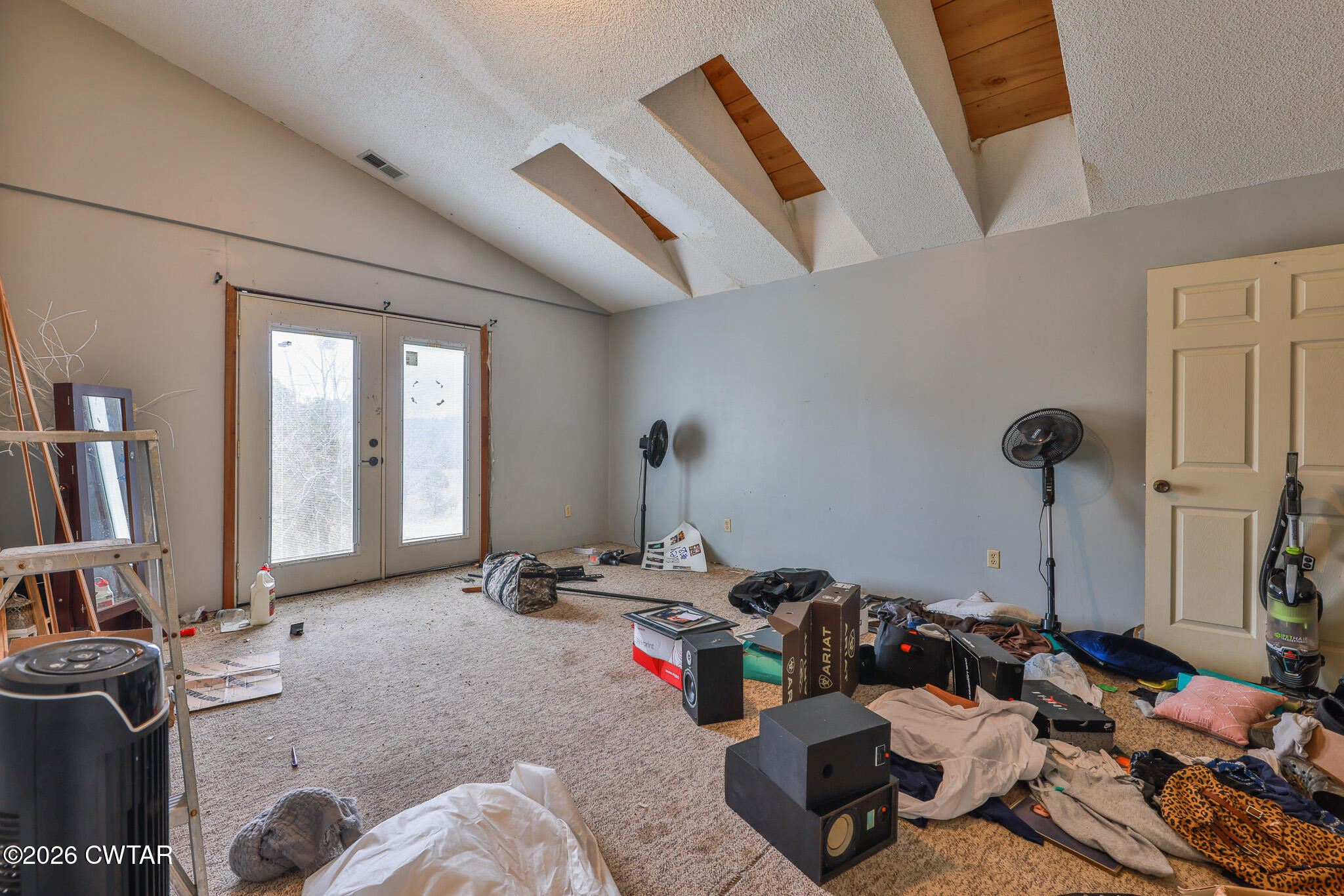 840 School Road Palmersville, TN 38241 - Photo 10 of 27 a living room with furniture