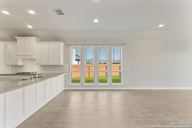 $2,400 | 9506 Totoro Haven, San Antonio, TX 78254