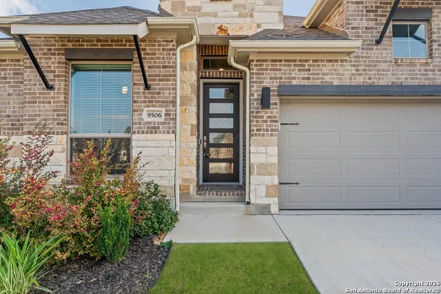 $2,400 | 9506 Totoro Haven, San Antonio, TX 78254
