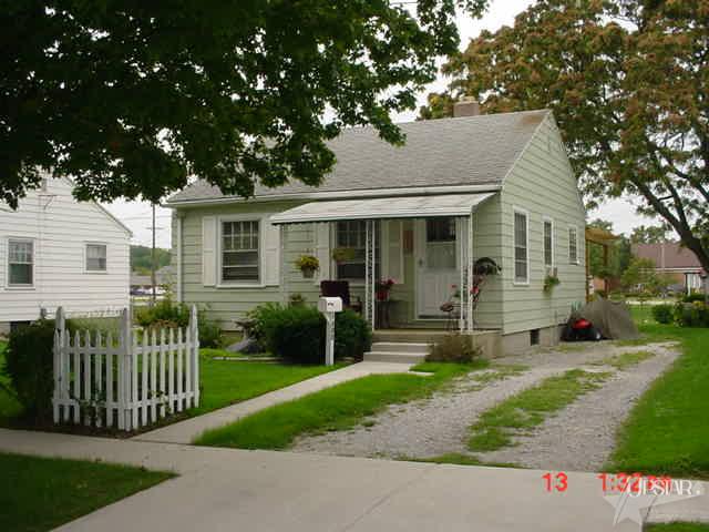 1327 Master Drive Decatur, IN 46733 - Photo 1 of 11