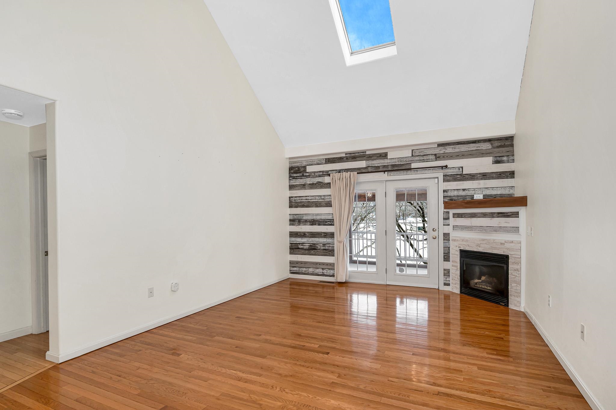 71 North High Street, Unit 1 Derry, NH 03038 - Photo 12 of 37