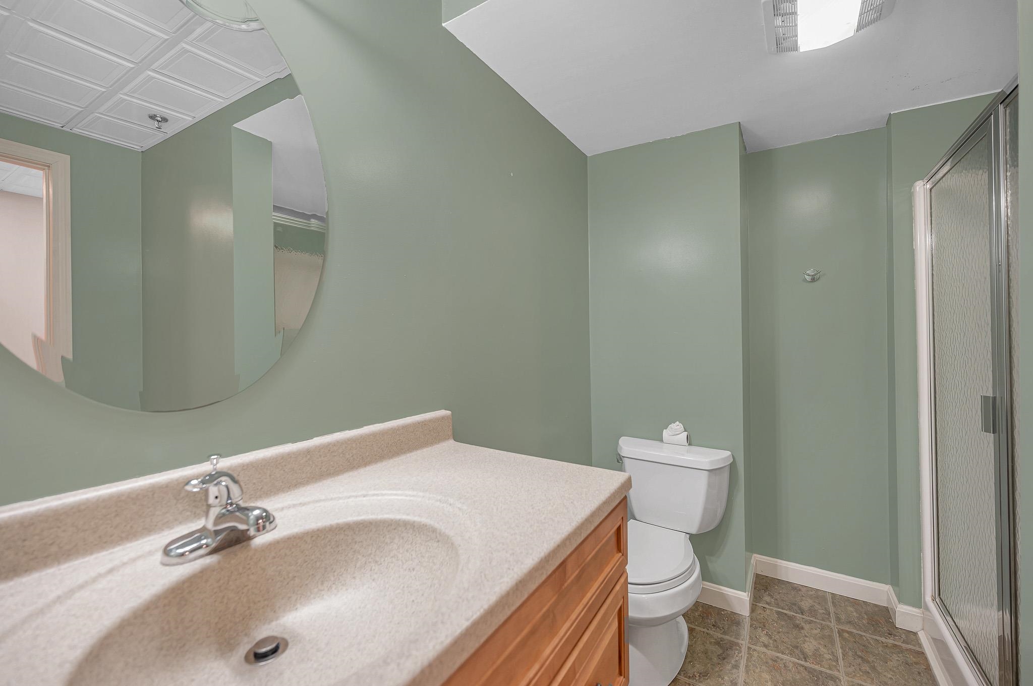 71 North High Street, Unit 1 Derry, NH 03038 - Photo 33 of 37