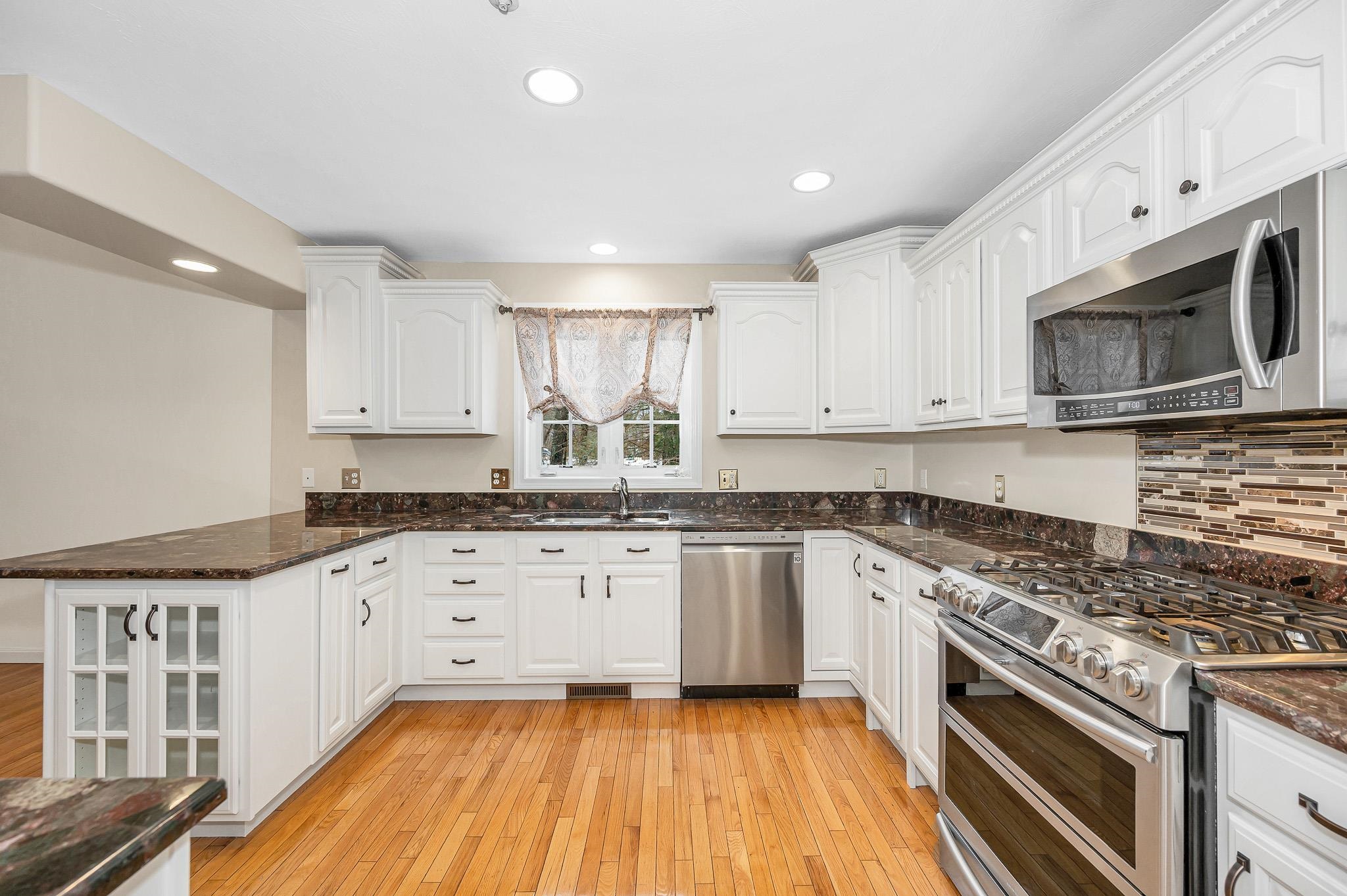 71 North High Street, Unit 1 Derry, NH 03038 - Photo 7 of 37