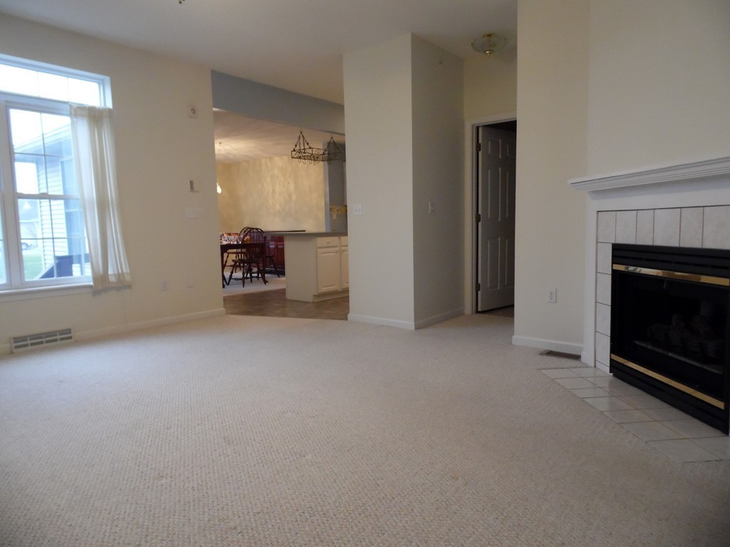 29 Castle Hills Road, Unit F Agawam, MA 01001 - Photo 3 of 9 Gallery Image 3