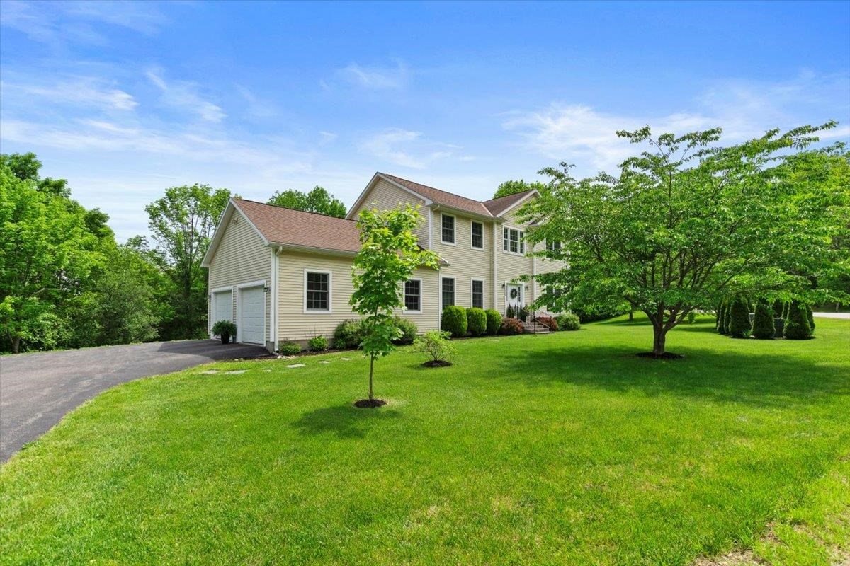 526 Fox Hill Road Bennington, VT 05201 - Photo 2 of 39