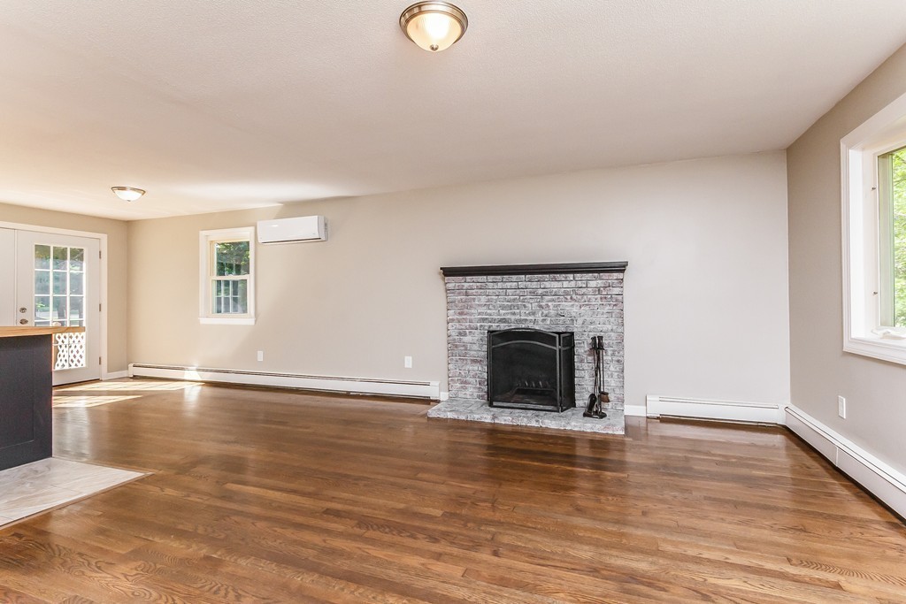 6 Reagan Road Townsend, MA 01469 - Photo 9 of 30 Gallery Image 9