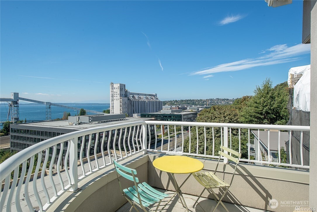 601 West Mercer Place, Unit 401 Seattle, WA 98119 - Photo 25 of 25
