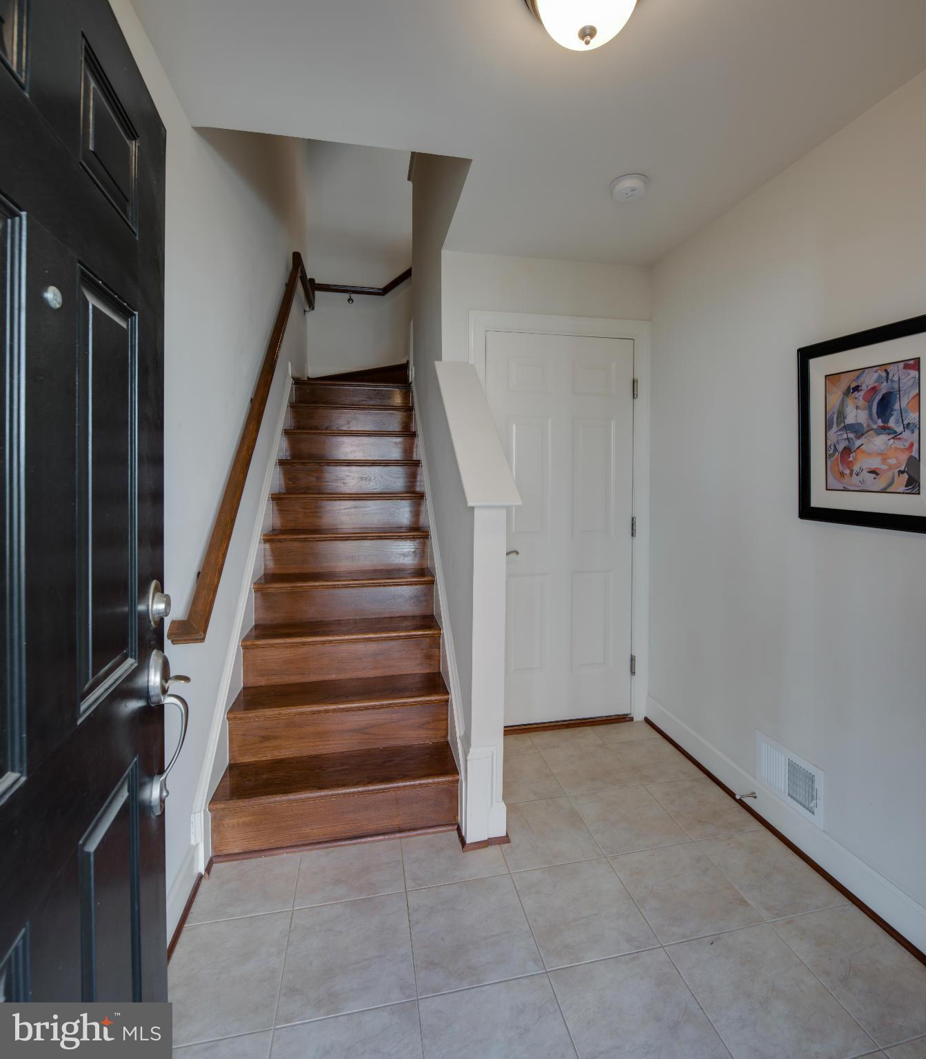 3419 Kemper Road Arlington, VA 22206 - Photo 23 of 30 a view of entryway