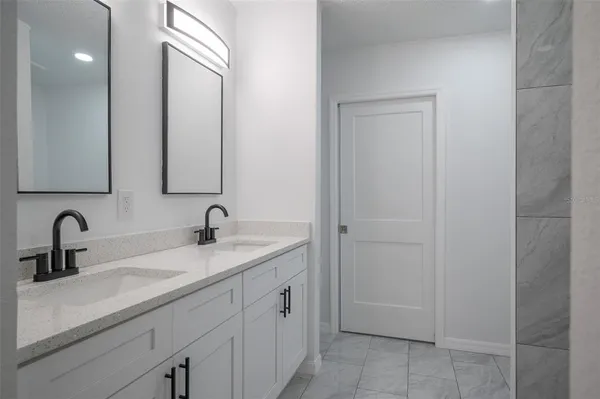 $229,900 | 14327 Northeast 136th Place, Waldo, FL 32694