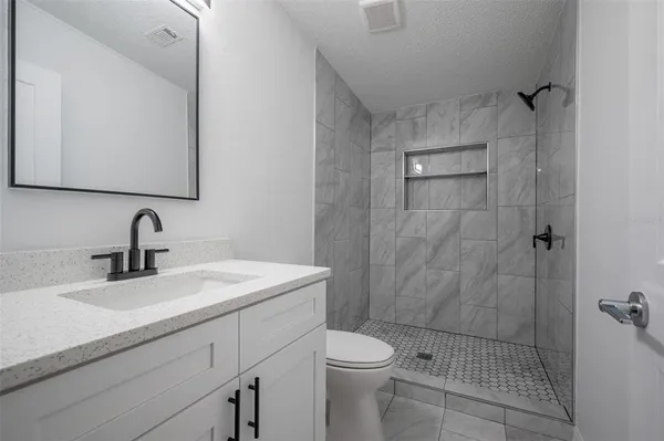 $229,900 | 14327 Northeast 136th Place, Waldo, FL 32694