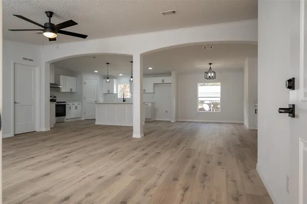 $229,900 | 14327 Northeast 136th Place, Waldo, FL 32694