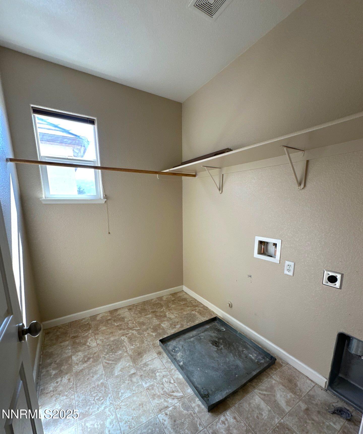 545 Terracina Way Reno, NV 89521 - Photo 24 of 26 down-net_http20250905-111-k1fd4