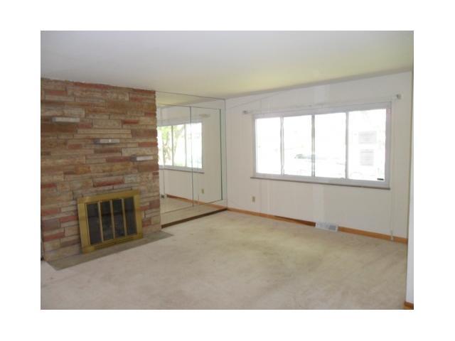 192 Oxley Road Columbus, OH 43228 - Photo 3 of 8 Gallery Image 3