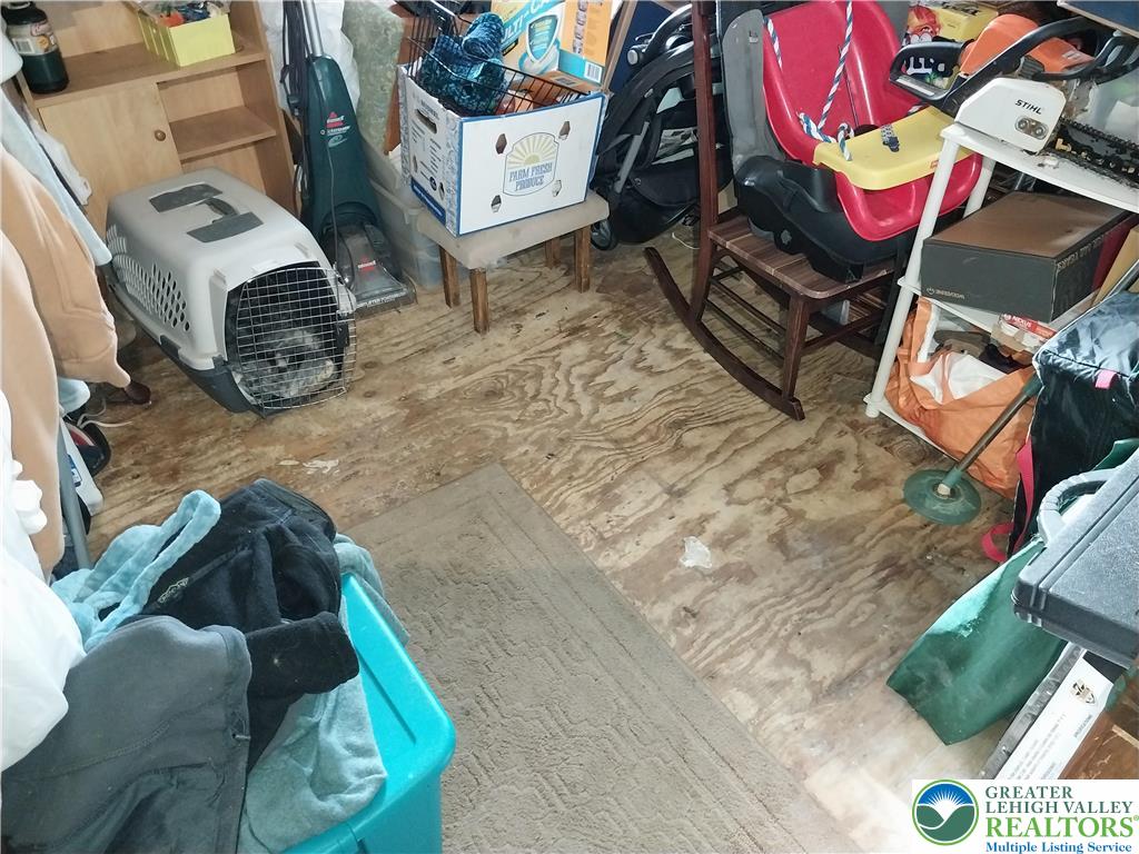 2108 Fox Road Bushkill, PA 18324 - Photo 22 of 98