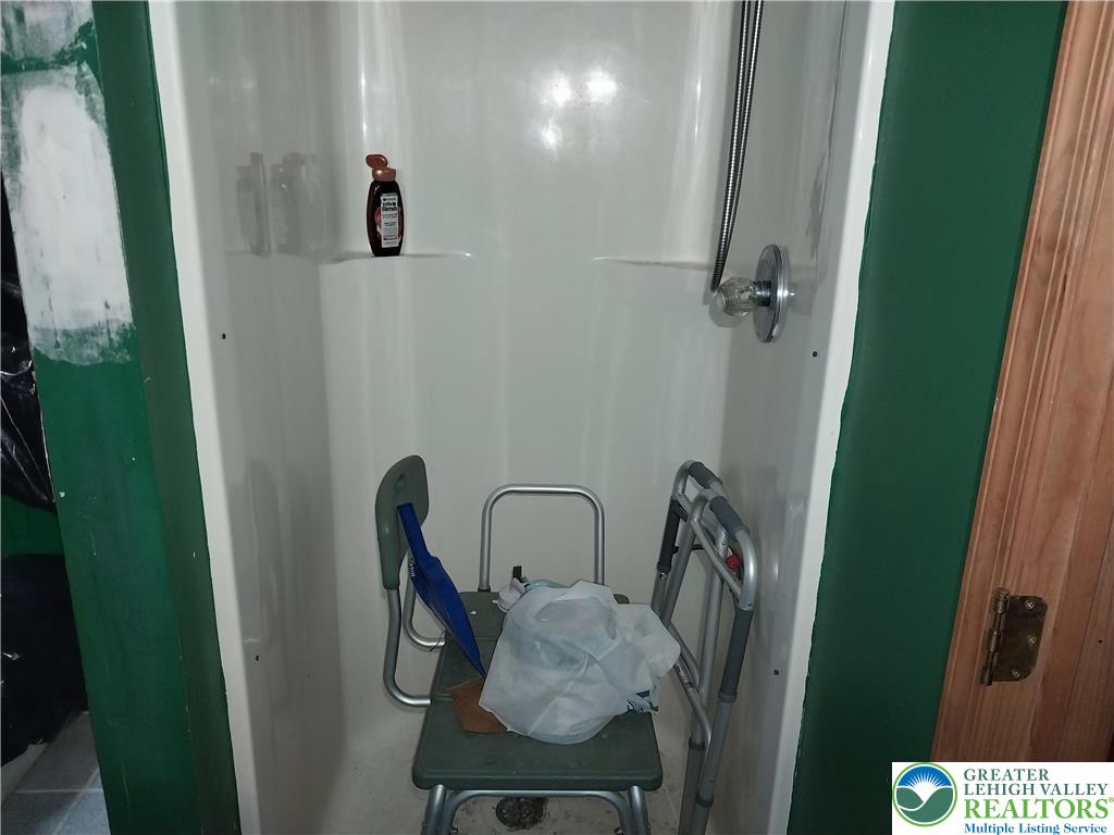 2108 Fox Road Bushkill, PA 18324 - Photo 23 of 98