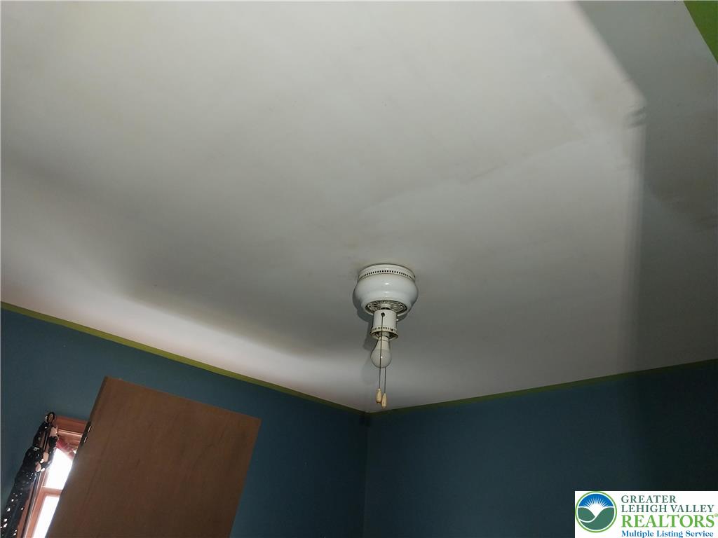 2108 Fox Road Bushkill, PA 18324 - Photo 31 of 98