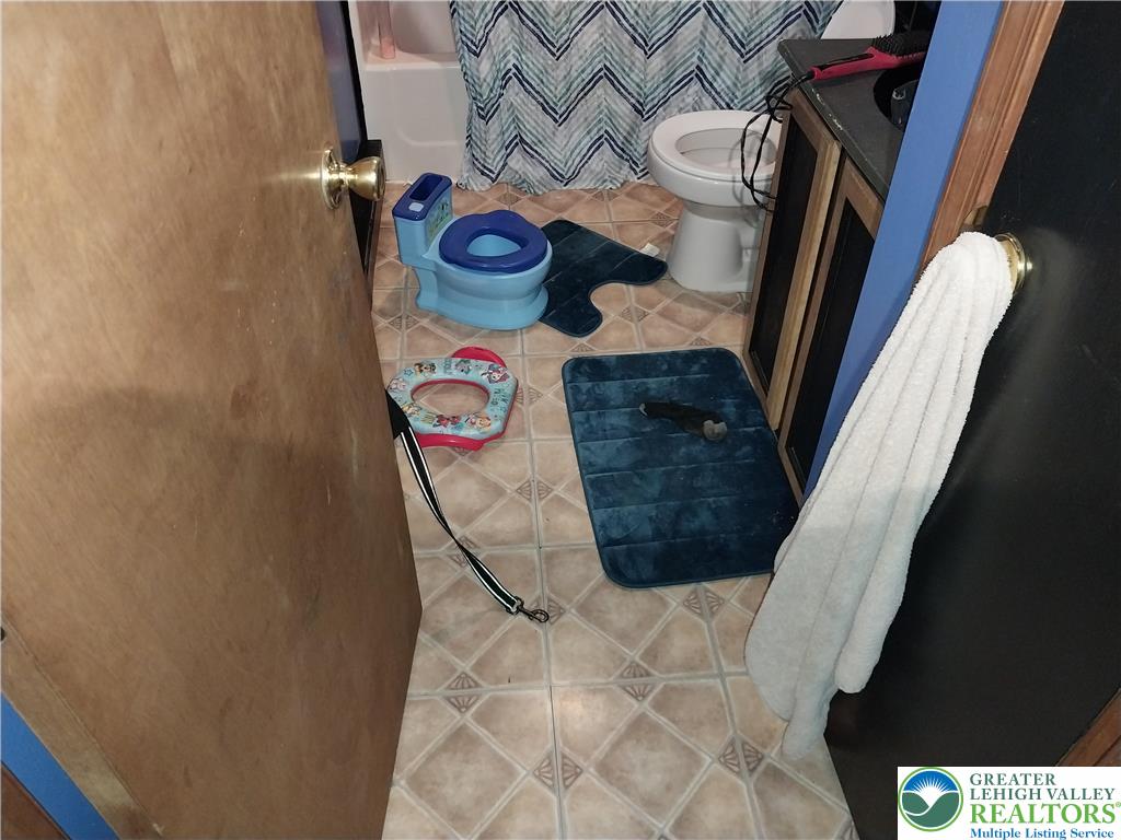 2108 Fox Road Bushkill, PA 18324 - Photo 38 of 98