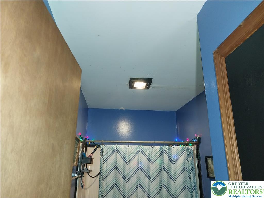 2108 Fox Road Bushkill, PA 18324 - Photo 49 of 98