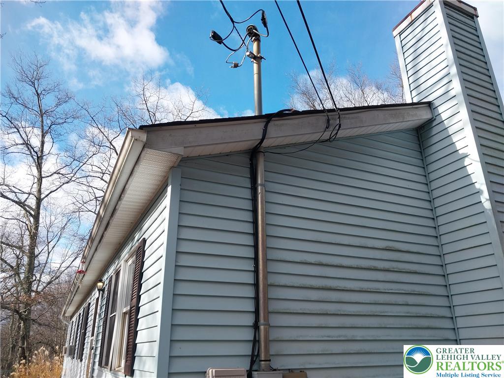 2108 Fox Road Bushkill, PA 18324 - Photo 83 of 98 a view of a house with a street
