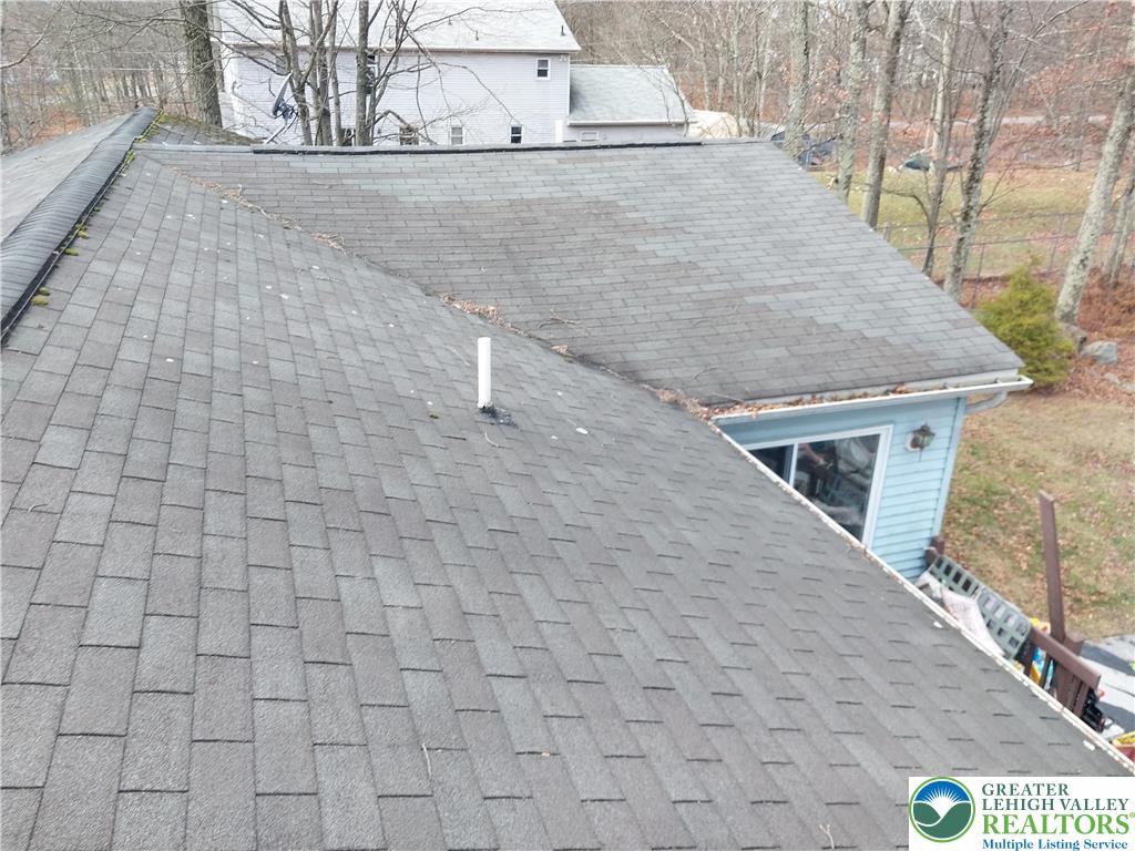 2108 Fox Road Bushkill, PA 18324 - Photo 97 of 98 a view of entryway