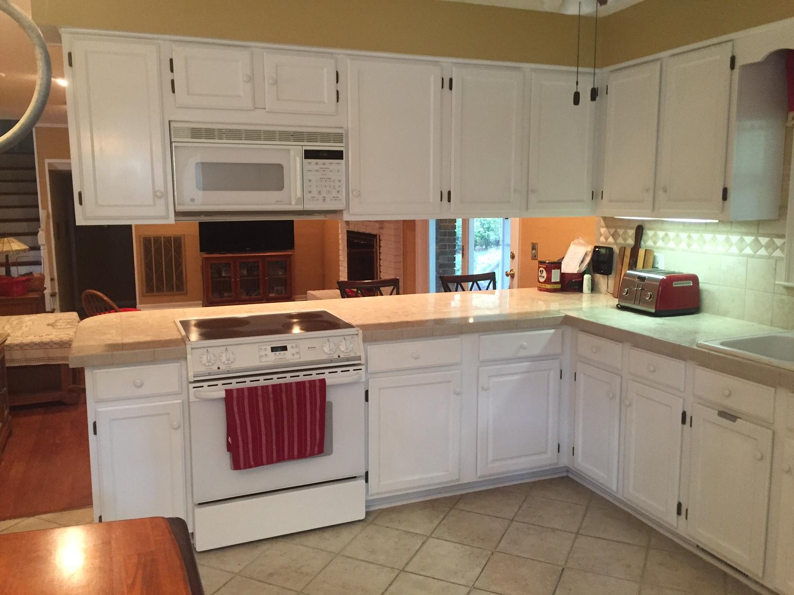200 Grouse Road Summerville, SC 29485 - Photo 7 of 12 Kitchen