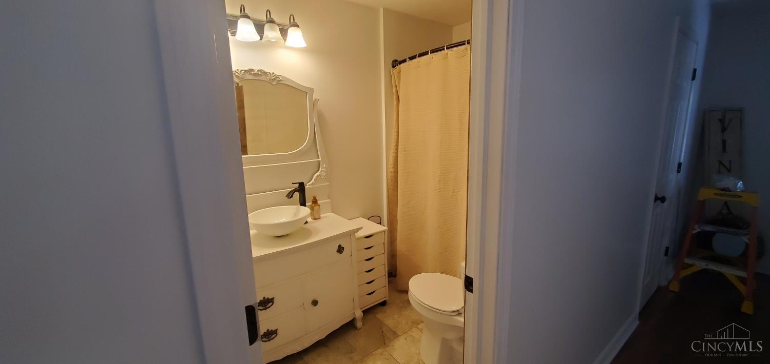 7388 Hinkle Road Middletown, OH 45042 - Photo 12 of 14 Gallery Image 12