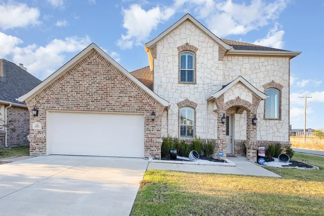 $426,500 | 649 Xavier Court, Waxahachie, TX 75165