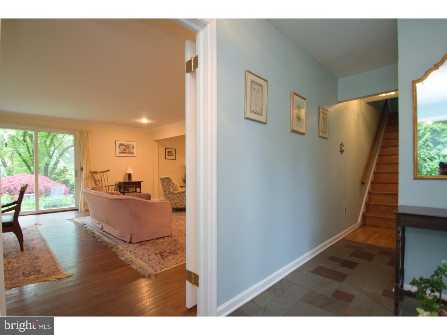 2016 Hilltop Road Flourtown, PA 19031 - Photo 5 of 24