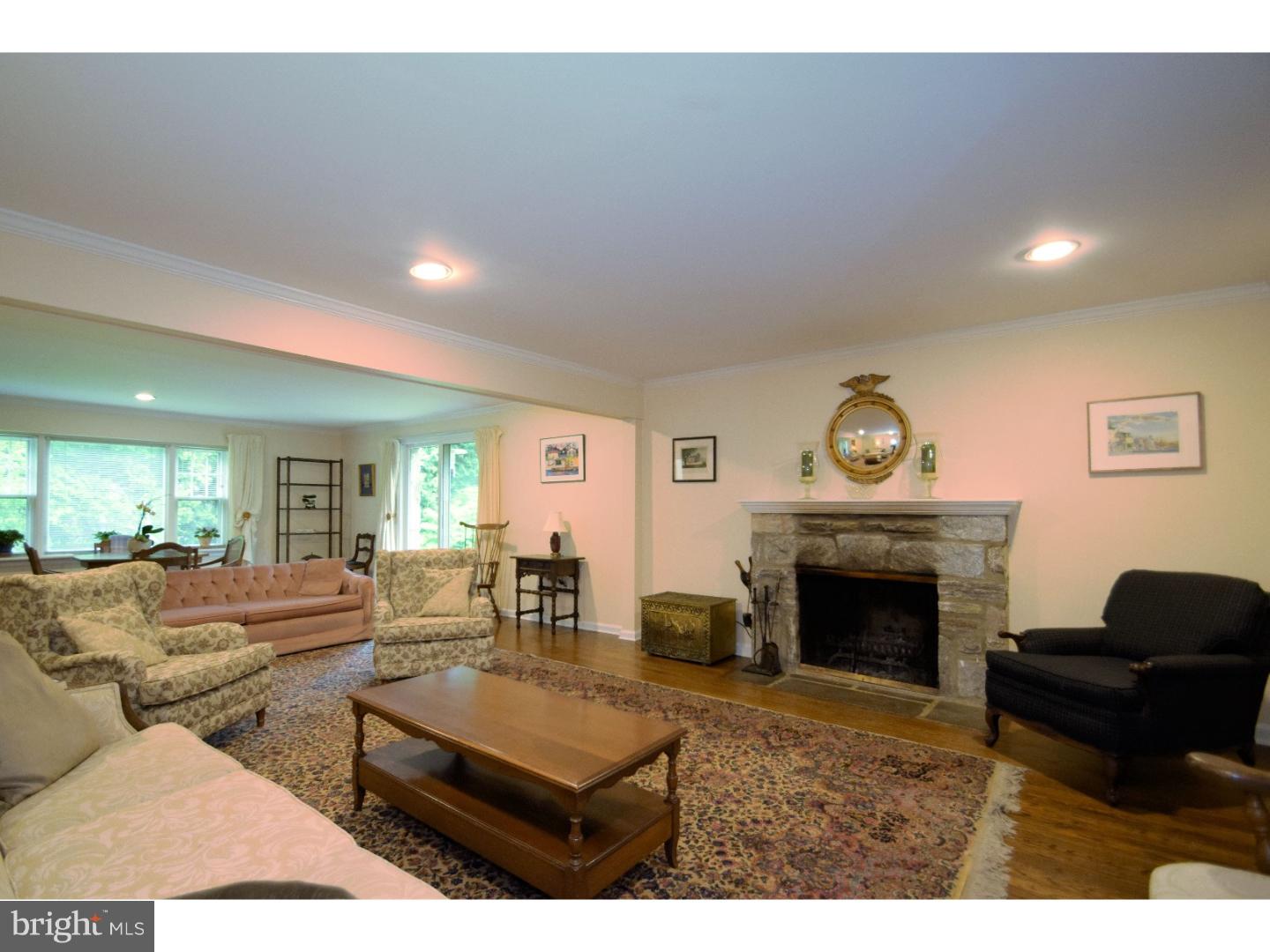 2016 Hilltop Road Flourtown, PA 19031 - Photo 8 of 24