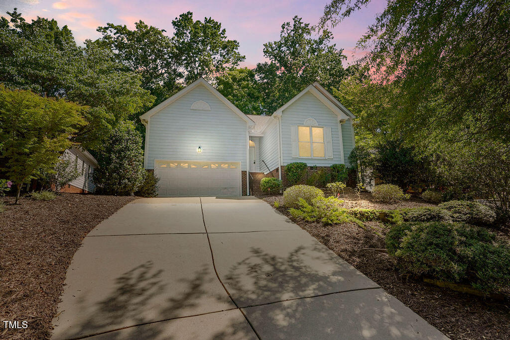 125 Chimney Rise Drive Cary, NC 27511 - Photo 3 of 40 125chimney-3