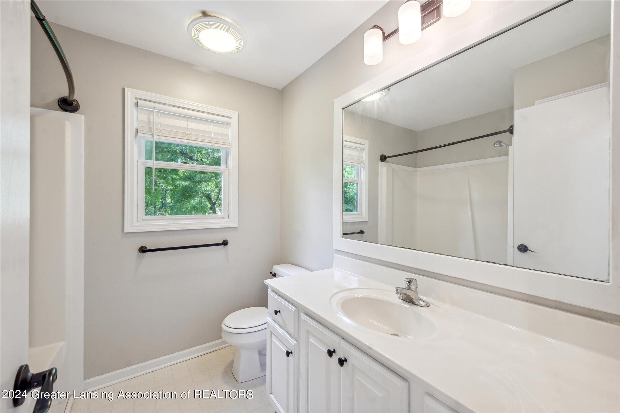 174 Newman Road Okemos, MI 48864 - Photo 23 of 54 21-174-Newman-Rd-Okemos-MI-48864-WindowS