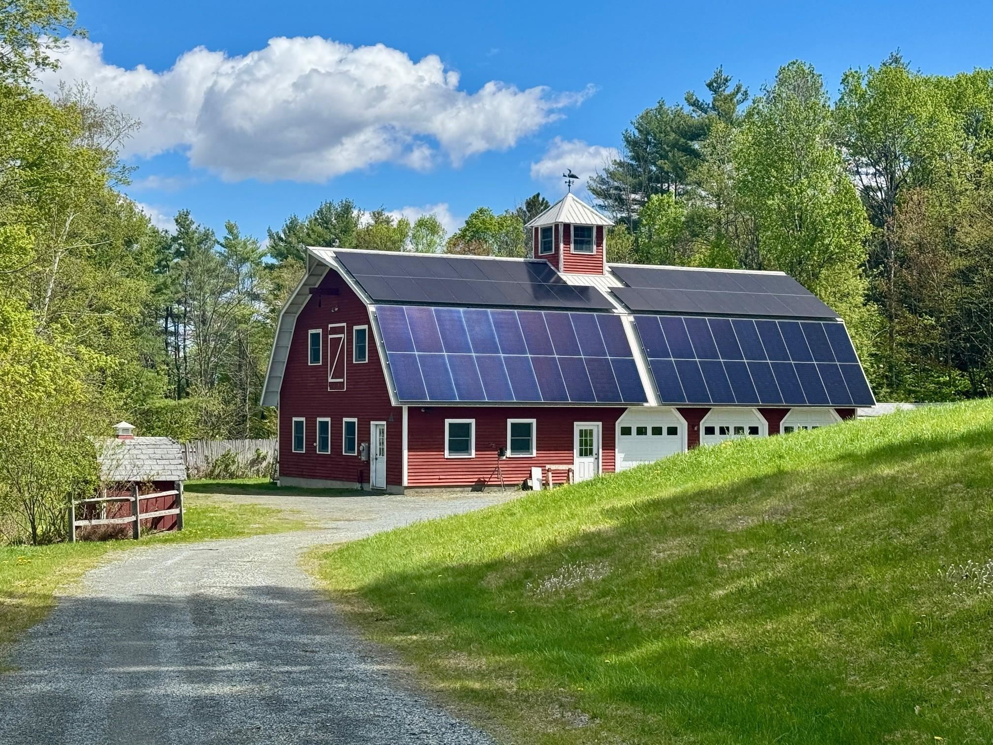 55 County Road Hartland, VT 05089 - Photo 3 of 55