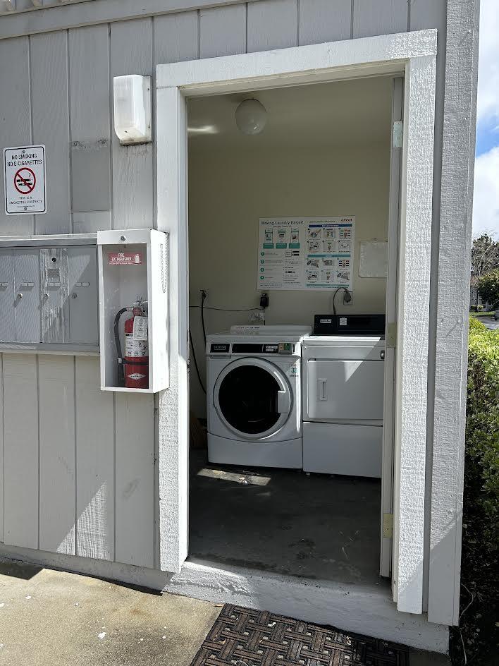 1119 Reed Avenue, Unit C Sunnyvale, CA 94086 - Photo 20 of 20 a utility room with dryer and washer