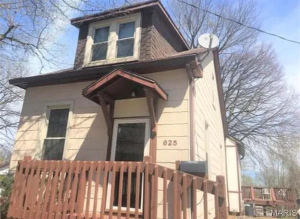 $10,000 | 625 West Adams Street, Belleville, IL 62220