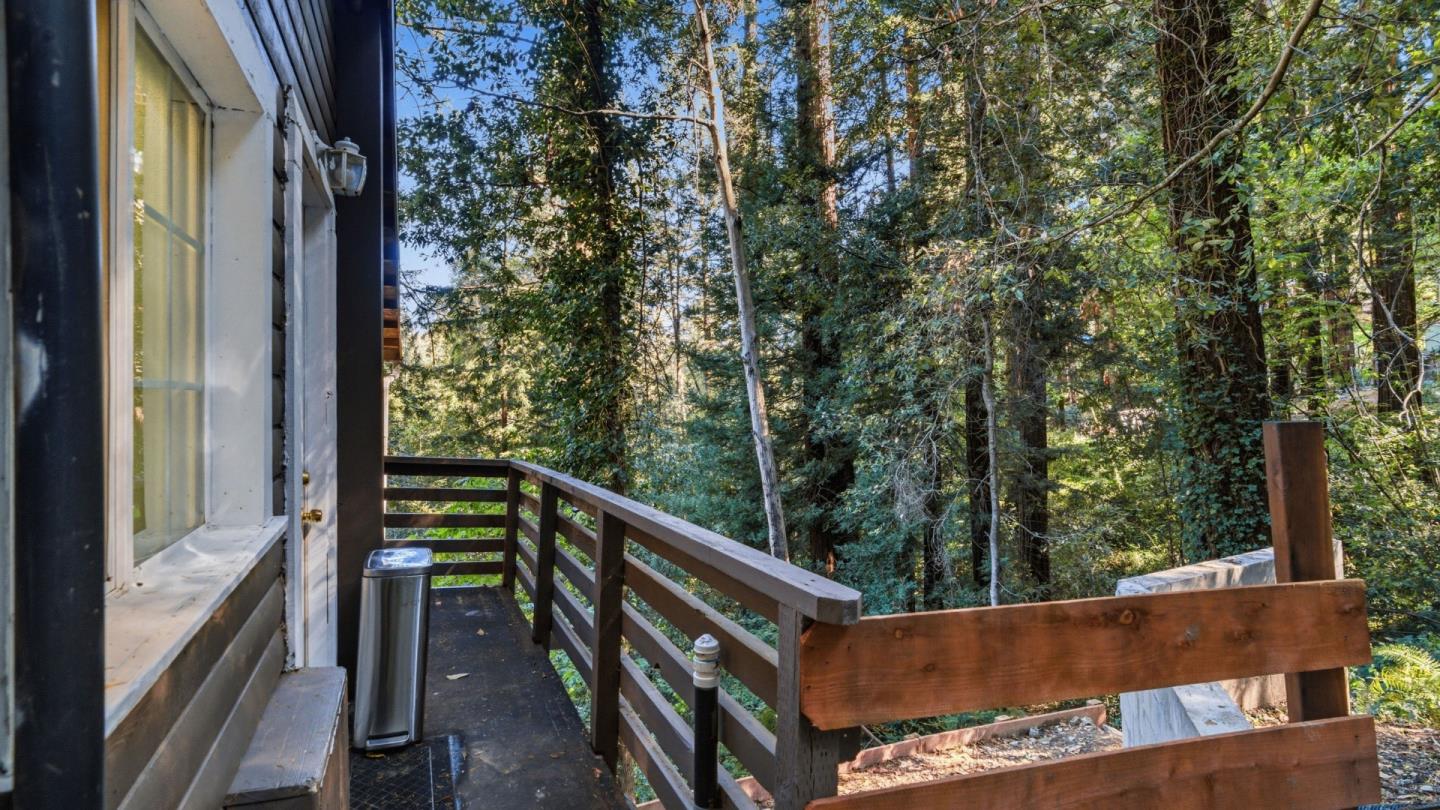 320 Fireside Road Boulder Creek, CA 95006 - Photo 28 of 45 a view of balcony with wooden fence and floor