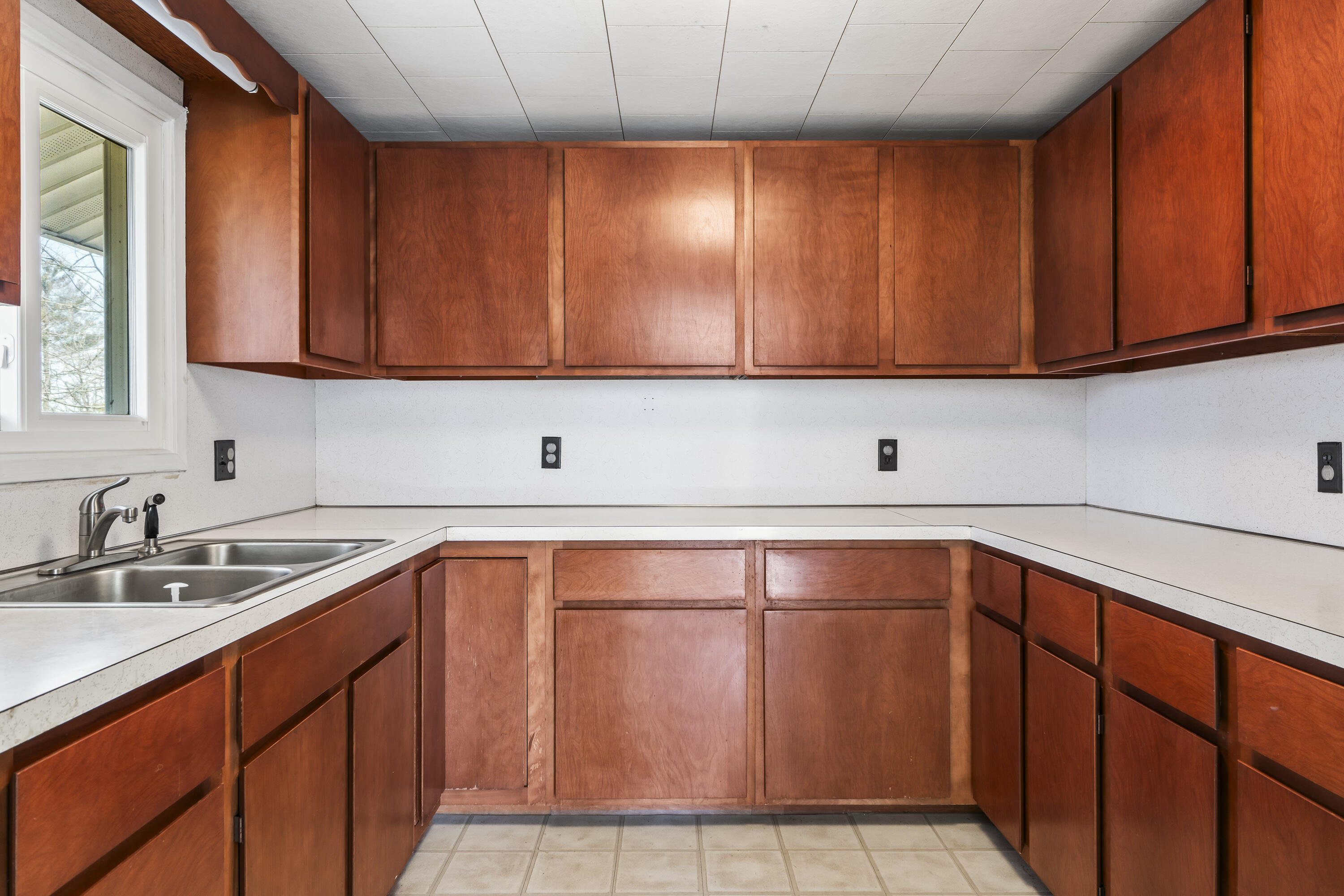 67 Nicole Road York, ME 03909 - Photo 23 of 46 Cabinetry