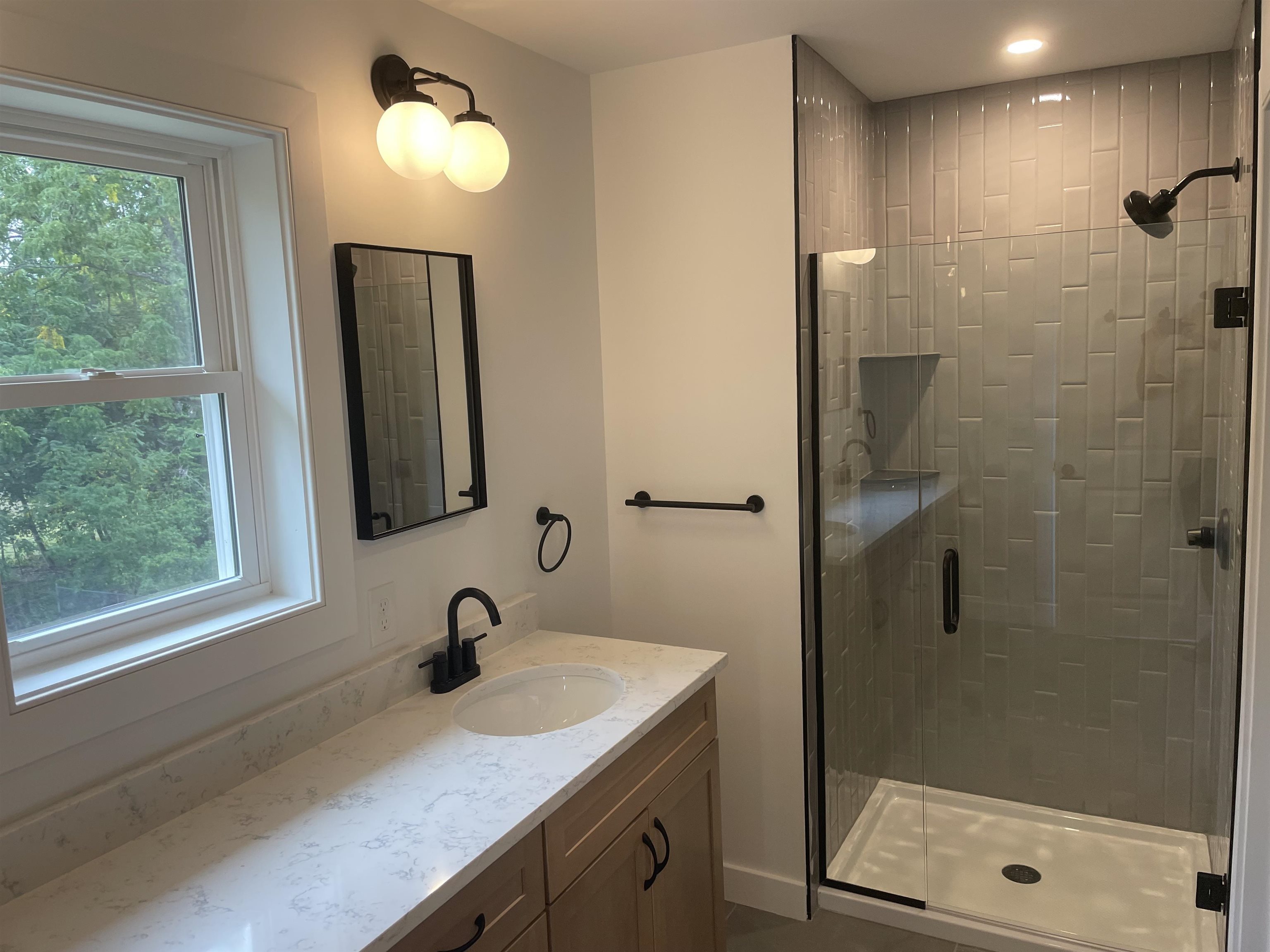 27 Mt Pleasant Street, Unit R Derry, NH 03038 - Photo 16 of 41 Gallery Image 16