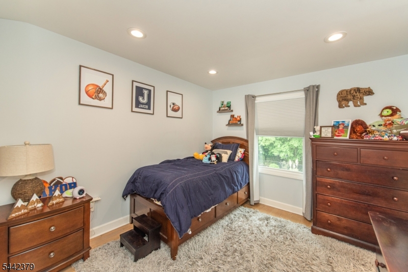 57 Coventry Road Wayne, NJ 07470 - Photo 22 of 35