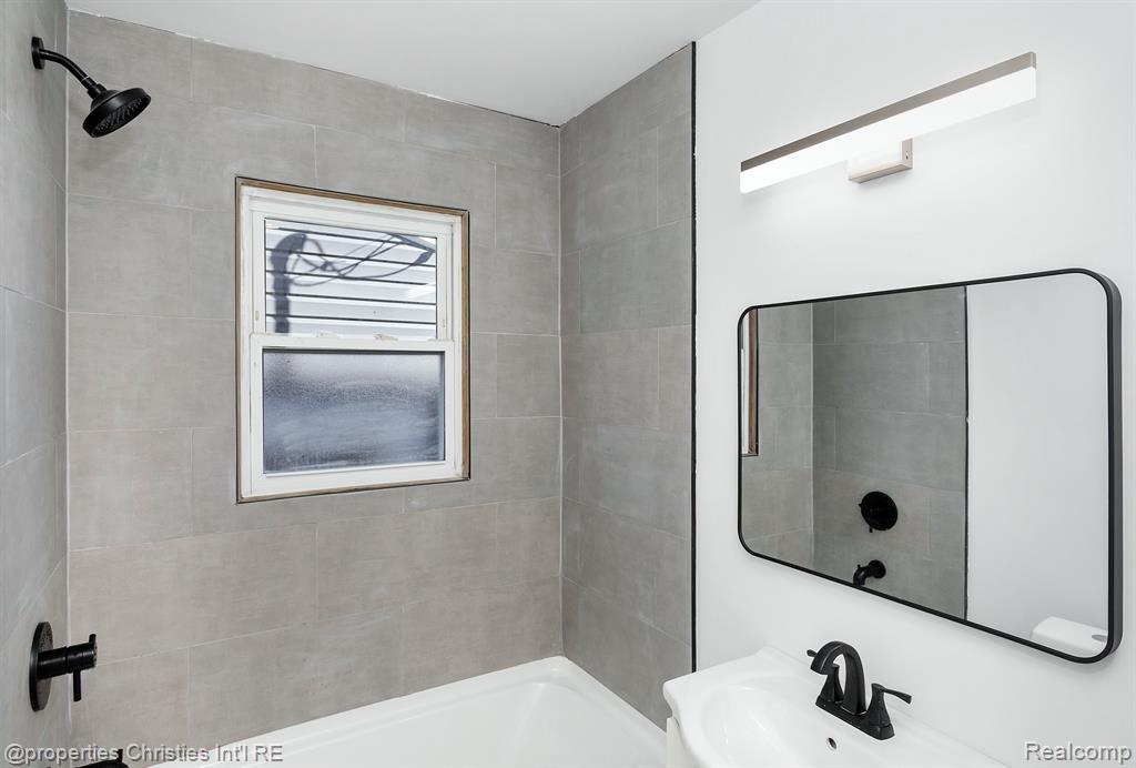 3802 Durham Road Royal Oak, MI 48073 - Photo 17 of 30