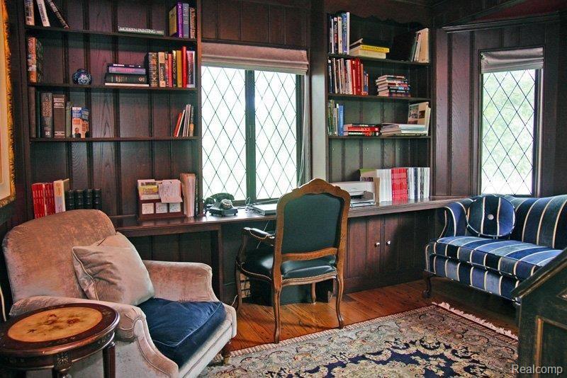 663 Pemberton Road Grosse Pointe, MI 48230 - Photo 19 of 24 Library